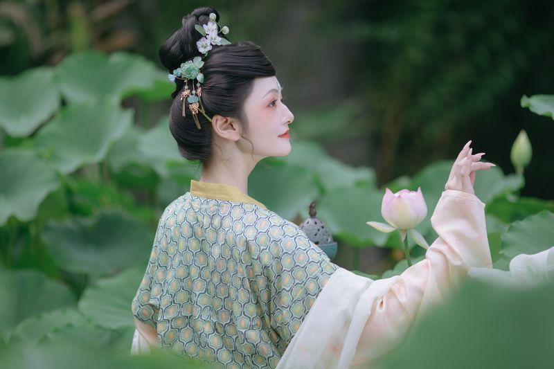 赤嫣在这里 – 《唐朝的一个午后》[21P] - 机器猫次元