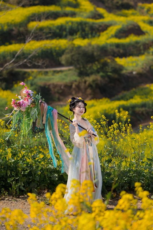 Yimi – 《油菜花与少女》[37P] - 机器猫次元