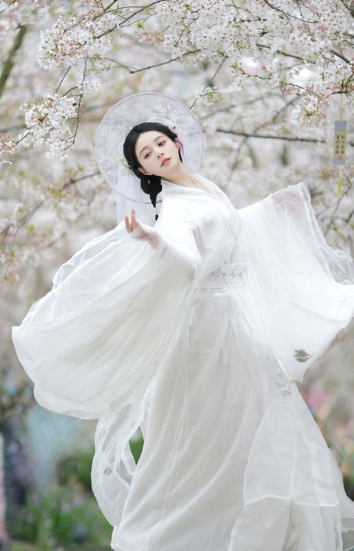 岁岁如意 – 《万物清明》[14P]