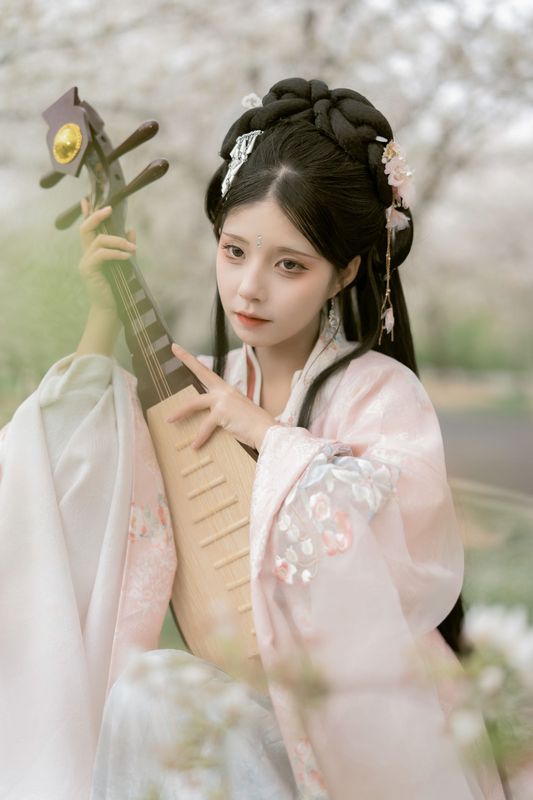 顾言一 – 《樱花林 琵琶情》[32P] - 机器猫次元