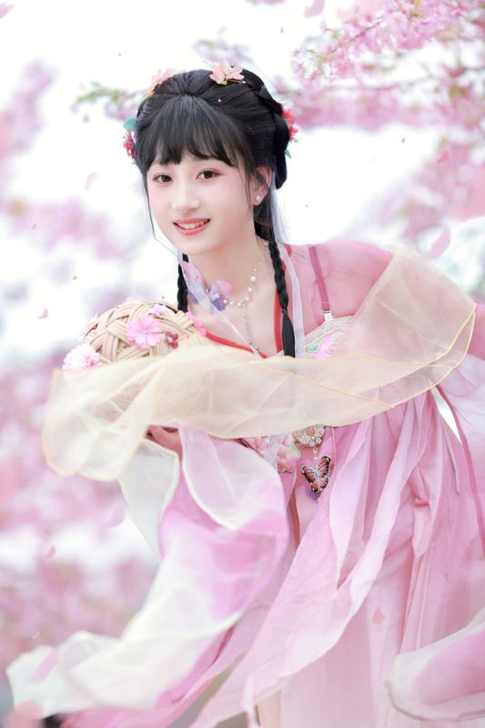 小王碎彬彬 – 《落樱》[13P]