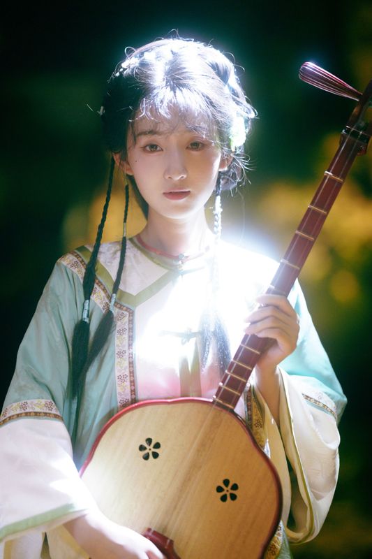 一只梳子君 – 《误入眉眼，可叹惊鸿》[13P] - 机器猫次元