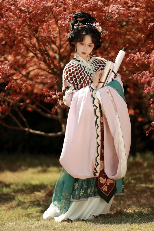 是三七呀 – 《枫叶仕女图》[15P] - 机器猫次元
