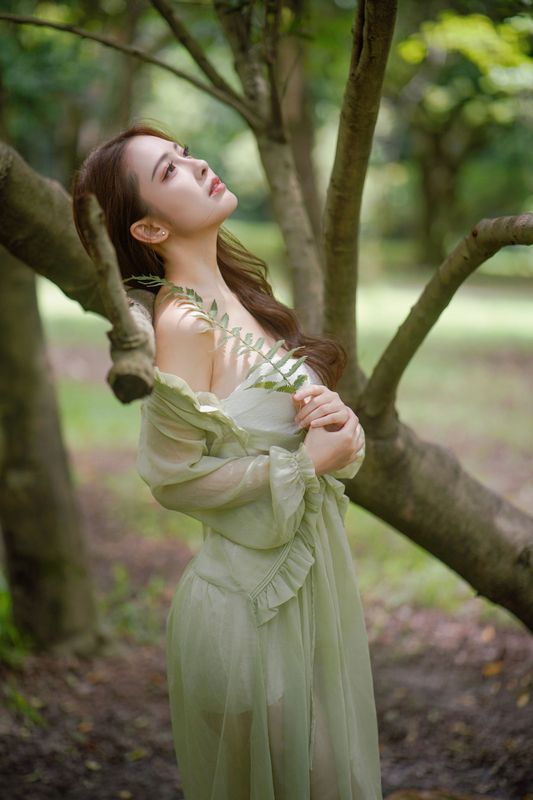 – 《森林童话：绿裙少女与光共舞》[39P] - 机器猫次元