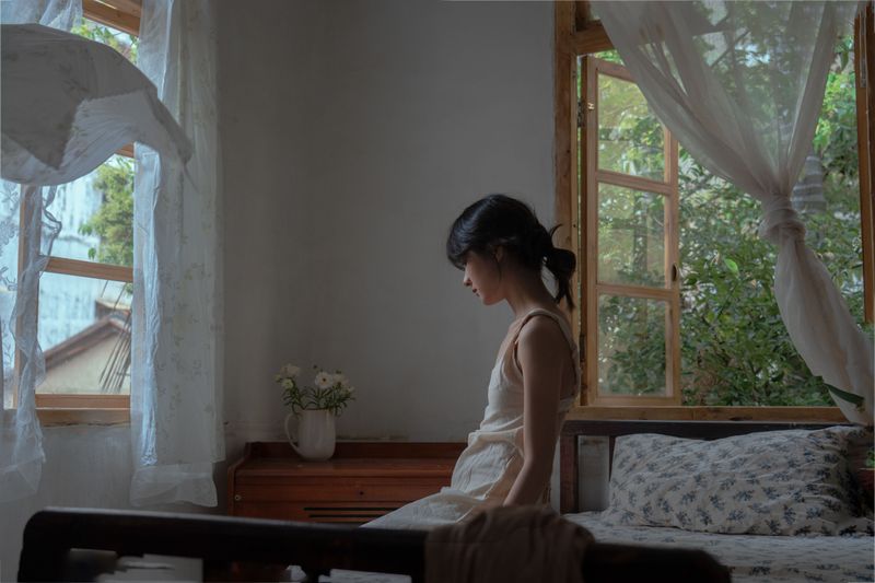 小雨天气 – 《少女的心事》[14P]