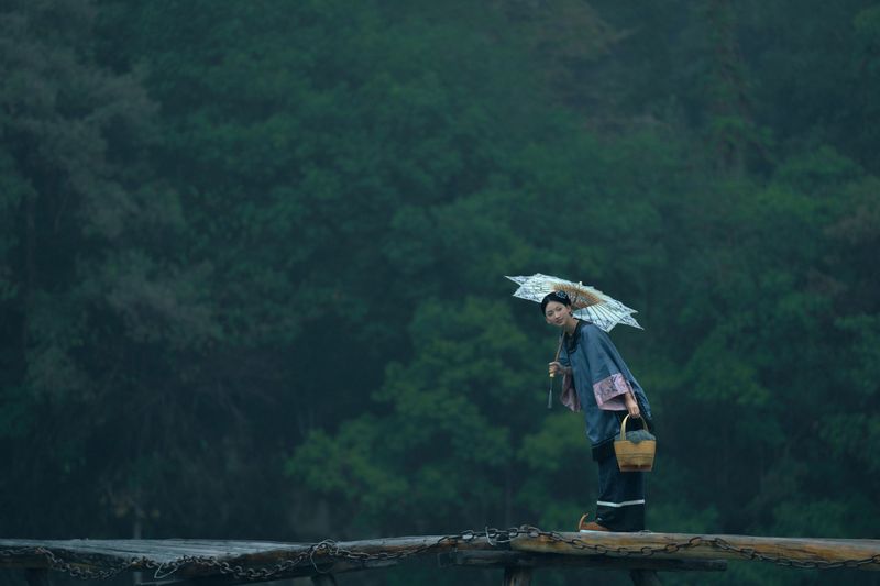 二一芝 – 《时间停在她骑着牛背的那年》[16P]