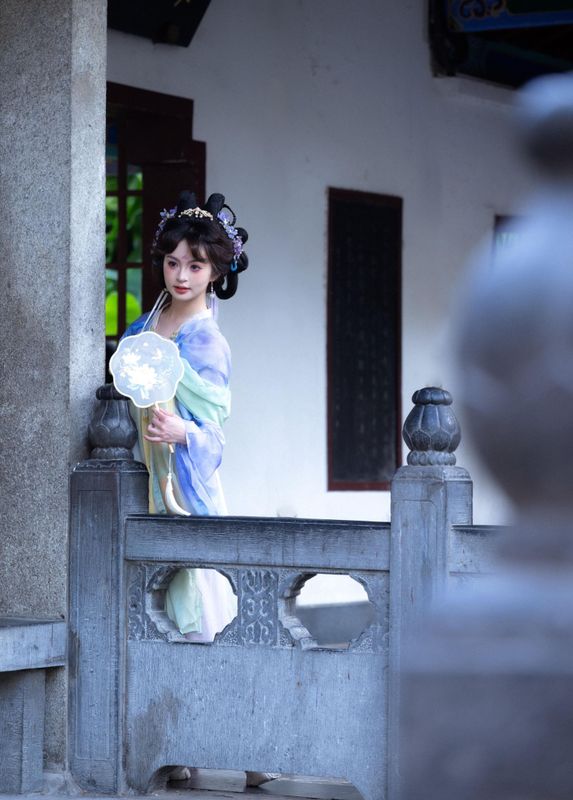 亭亭不是婷婷 – 《夏雨泉》[24P] - 机器猫次元