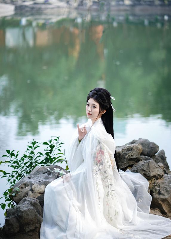 梓榆喝点甜的呀 – 《清光》[14P] - 机器猫次元