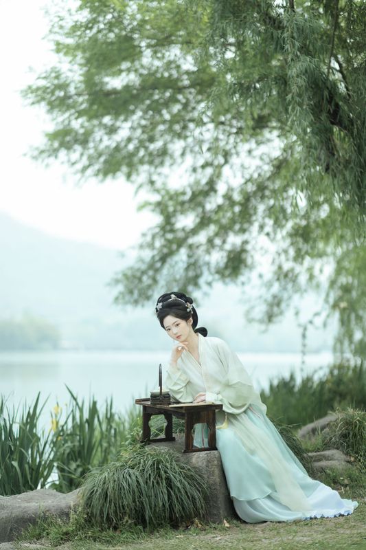 顾小满 – 《担花人》[47P] - 机器猫次元