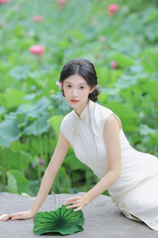 一口烧麦 – 《她似是一朵盈盈的芙蕖》[37P] - 机器猫次元