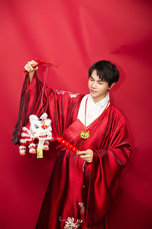 摇光 – 《恭喜发财，红包拿来。》[15P]