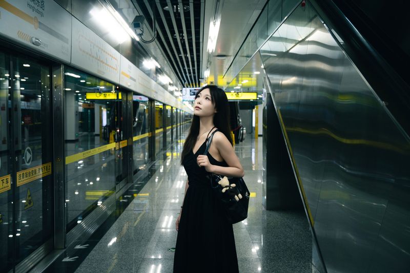 苏打饼干 – 《地铁站暗调》[17P] - 机器猫次元