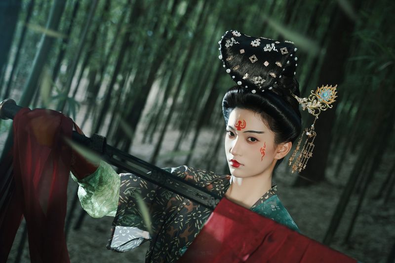 周粥 – 《野心比美貌更锋利》[17P] - 机器猫次元