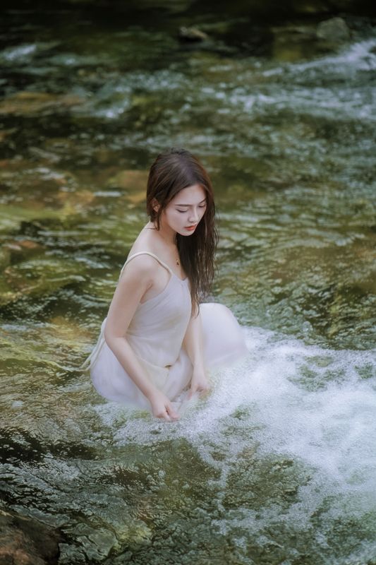 颖儿YY – 《黄裙逐溪・水花漫》[25P] - 机器猫次元