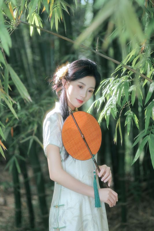 鈡婷儿 – 《竹林》[14P]