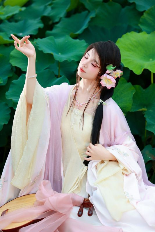 小杜同学 – 《蕊花中》[56P] - 机器猫次元