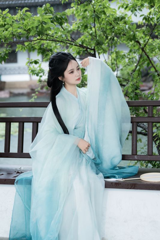 小欧O – 《烟云蒙蒙》[19P] - 机器猫次元