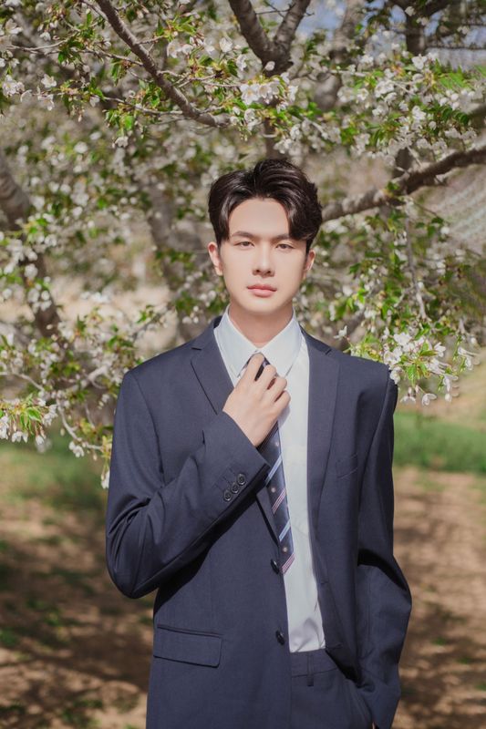 言弟弟 – 《树下樱花男孩》[28P] - 机器猫次元