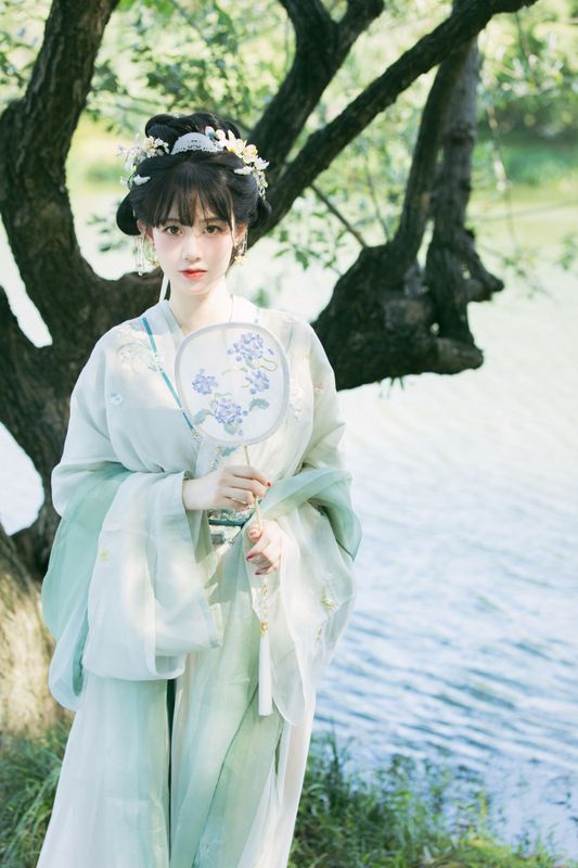 康渝茜Niki – 《夏早日初长，南风草木香》[28P] - 机器猫次元