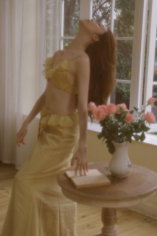 梦卉儿 – 《阴天的一丝浪漫》[9P]