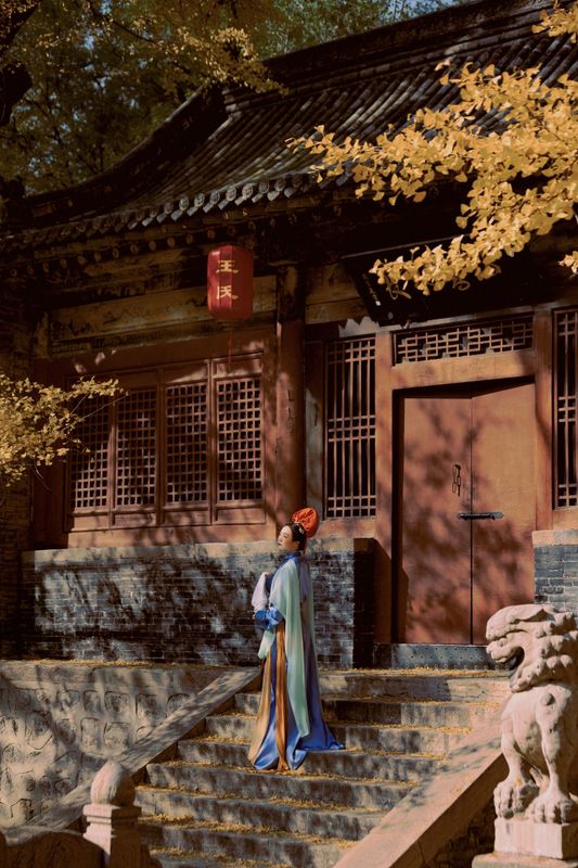 王冬洁 – 《仿晋祠宋塑侍女》[40P] - 机器猫次元