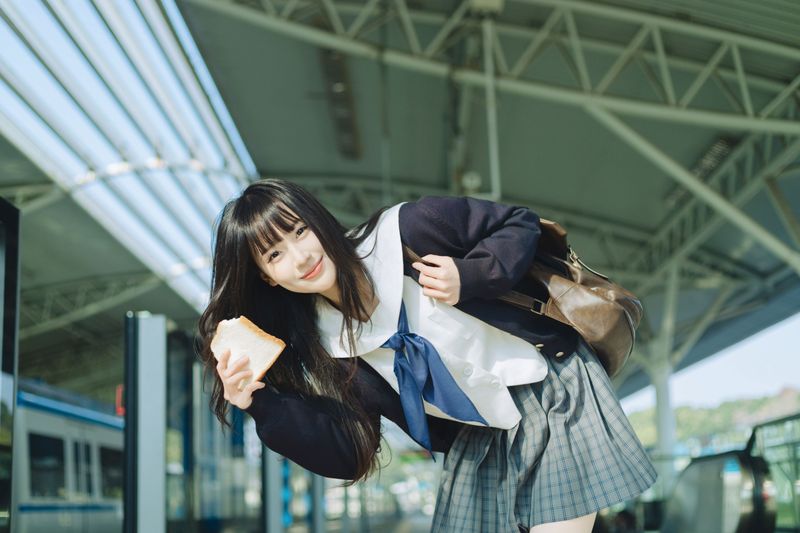 苗苗 – 《上课要迟到啦》[36P]