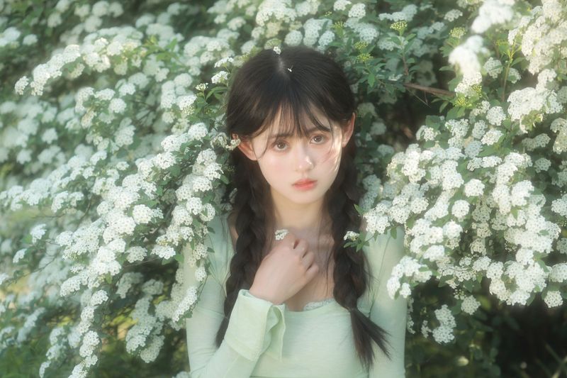 小桃 – 《阳光下》[16P]