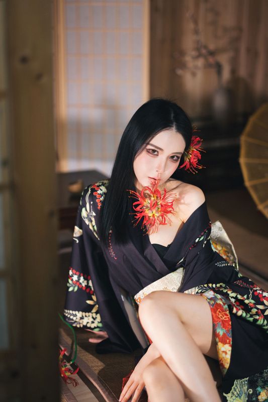 小野Viki – 《黑道千金》[12P]