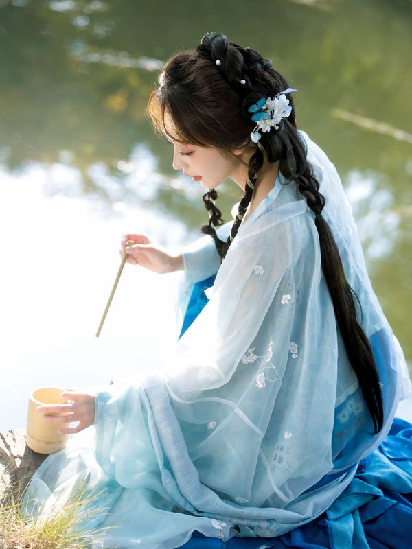 欢欢 – 《清甜少女汉服外景》[12P] - 机器猫次元