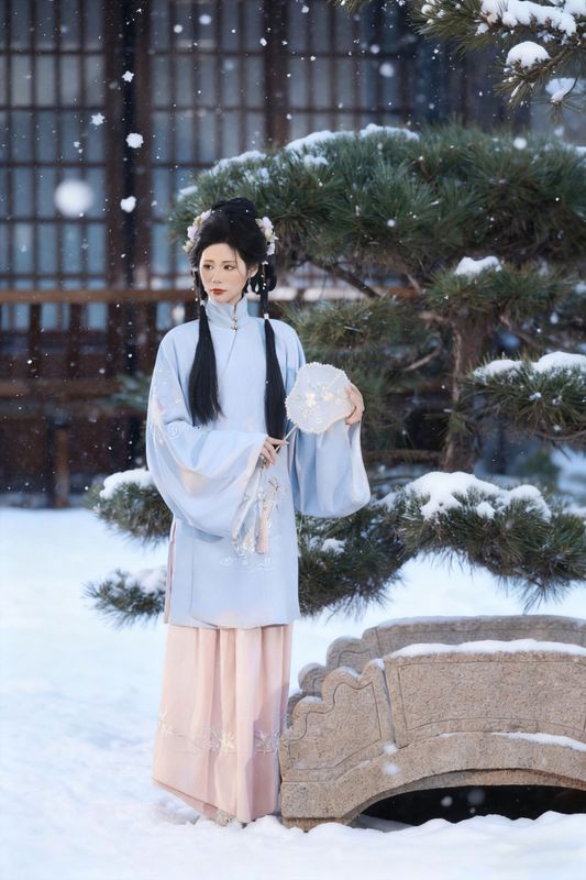 是倩雯啊 – 《冬日赴雪，赴一场旧梦》[16P] - 机器猫次元